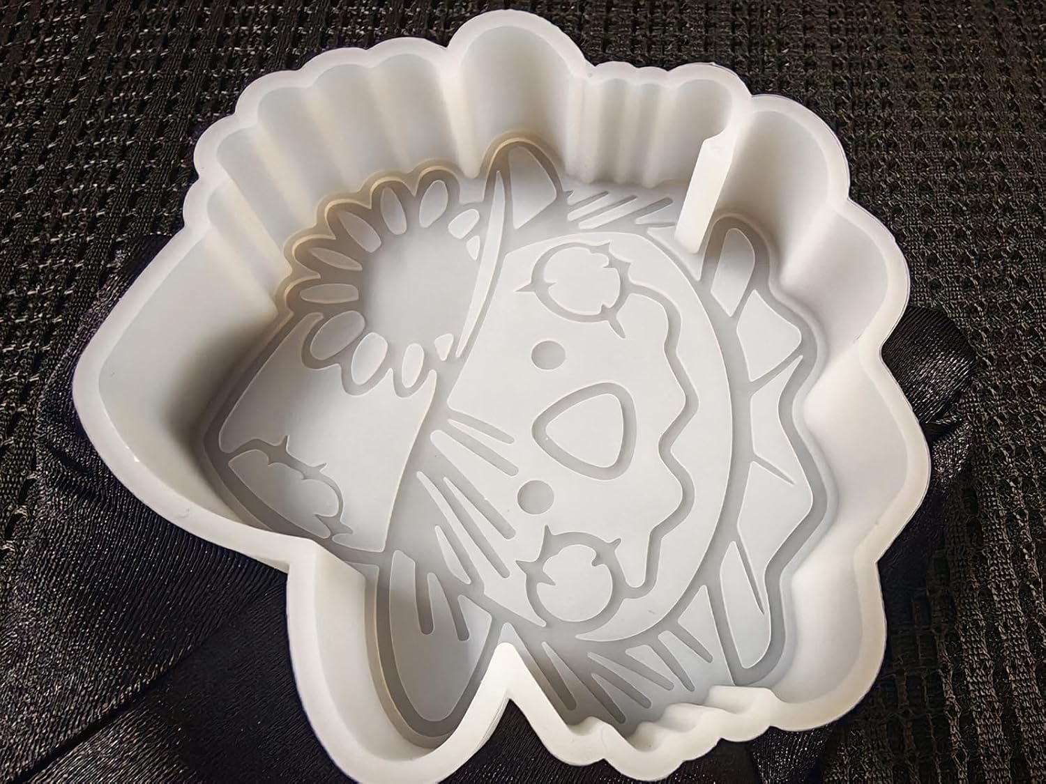 【300+ Design Optional】 Fuehbur Scarecrow Shape Freshie-Mold, Harvest Doll Silicone Mould for Car-Freshies Baking Aroma Beads - DIY Handmade Resin Mold