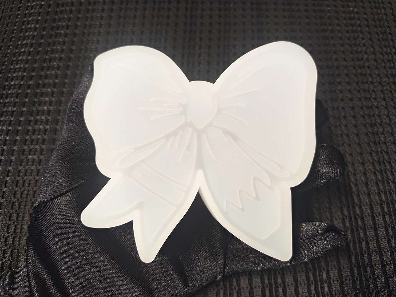 【300+ Design Optional】 Fuehbur Bow with Pencil Freshie-Mold, Bow with Pen Pattern Silicone Mould for Car-Freshies Baking Aroma Beads - DIY Handmade Resin Mold