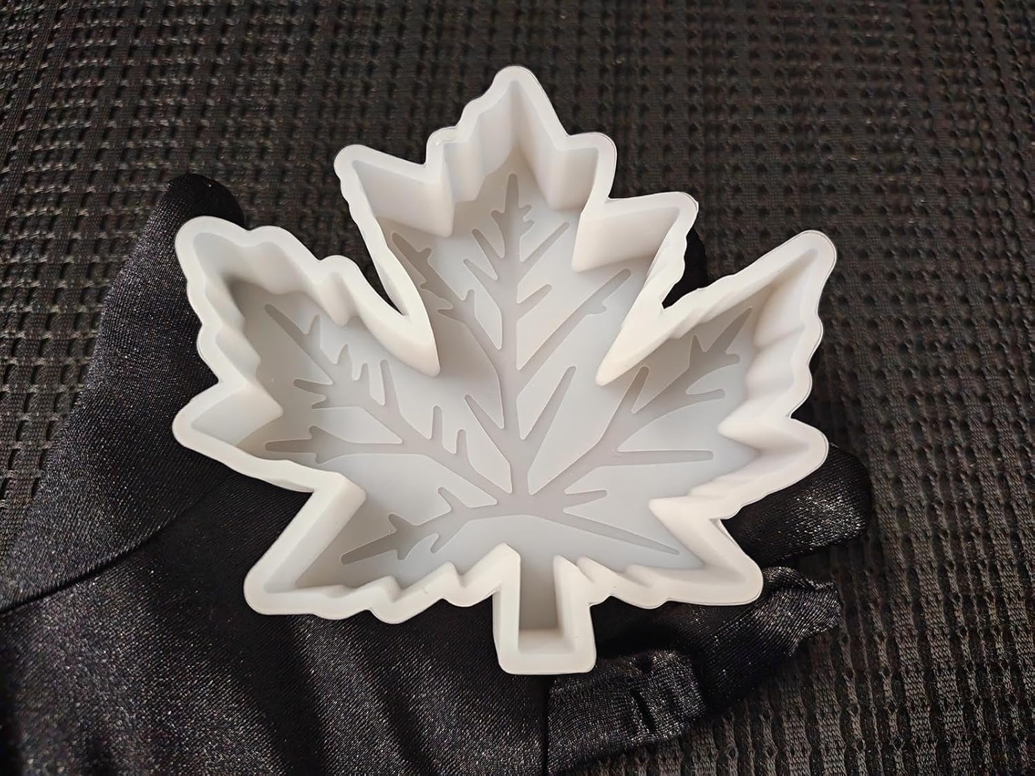 【300+ Design Optional】 Fuehbur Maple Leaf Freshie-Mold, Leaf with Flowers Pattern Silicone Mould for Car-Freshies Baking Aroma Beads - DIY Handmade Resin Mold